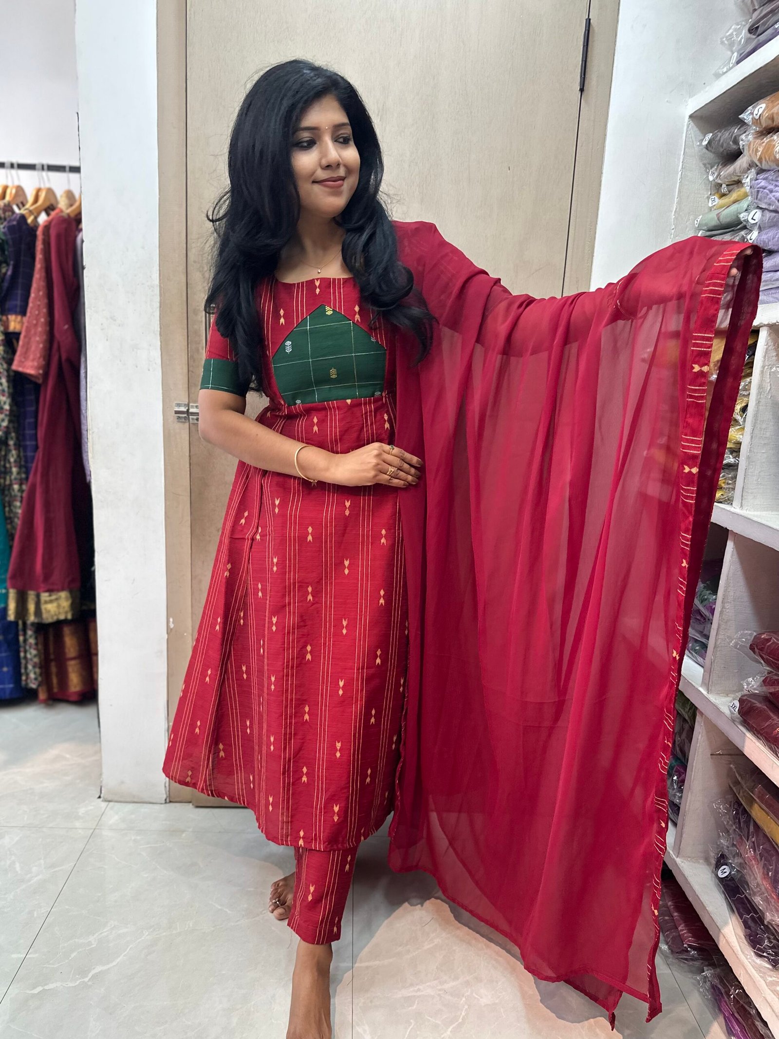 A Meenakshi Maroon - Image 3