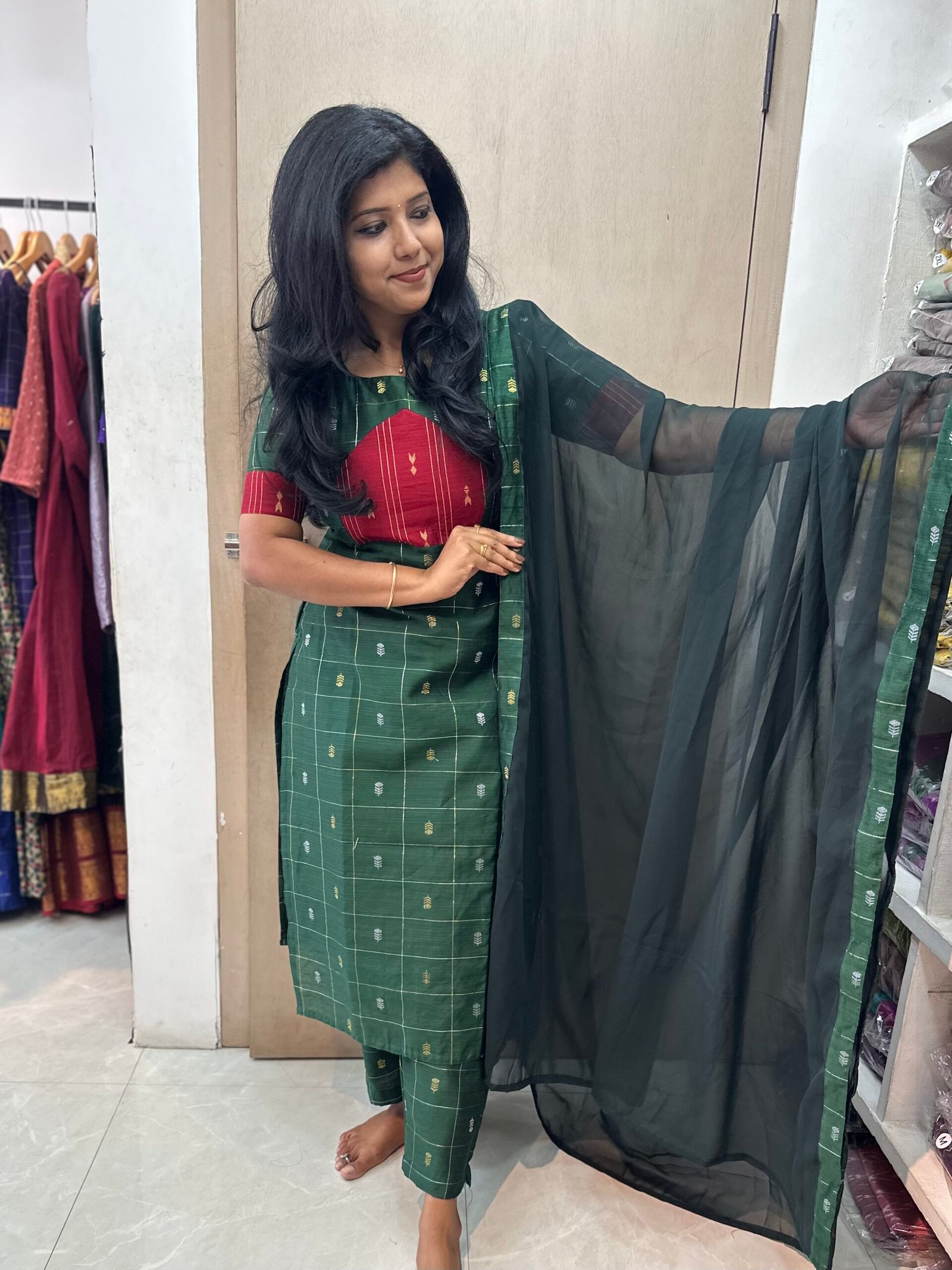 A Meenakshi Green - Image 2